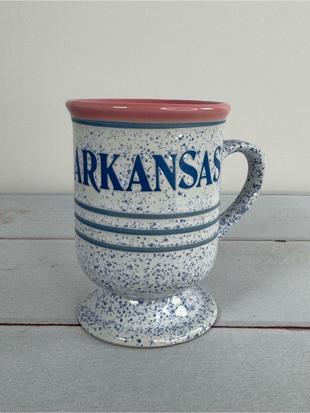 Vintage Arkansas Footed Souvenir Mug Blue Speckled Spatterware Pink Interior
